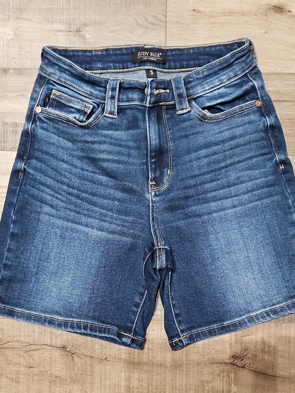 Judy Blue Medium Wash High-Rise Denim Shorts